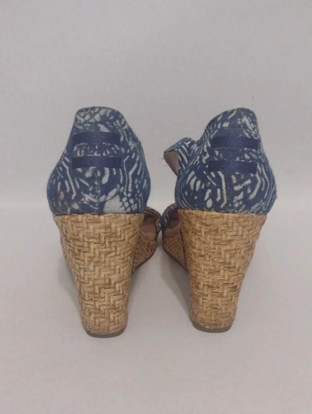 Toms Blue Pattern Print Wedge Sandals (J1226)